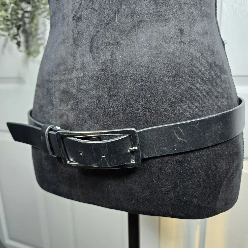 Banana Republic Black Leather Belt Mens Medium Silver Buckle
